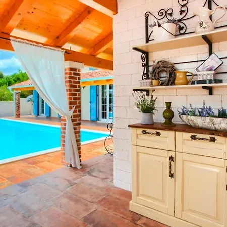 Villa, Вилла Pridraga